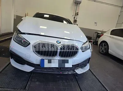 Photo 1 of 15: 2020 BMW 118d — Korean insurance auction