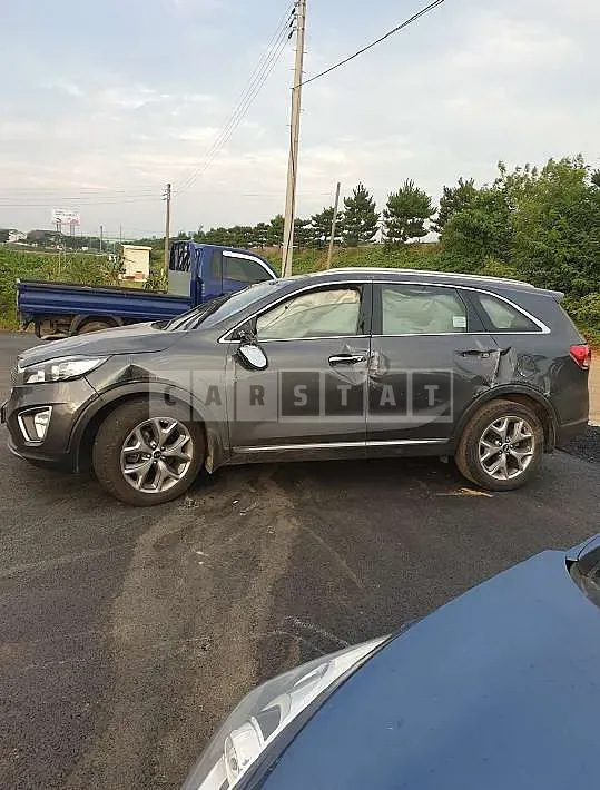 Photo 2 of 9: 2017 Kia Sorento — Korean insurance auction