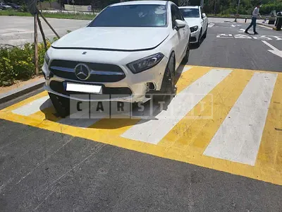 2021 mercedes /benz a220 sedan