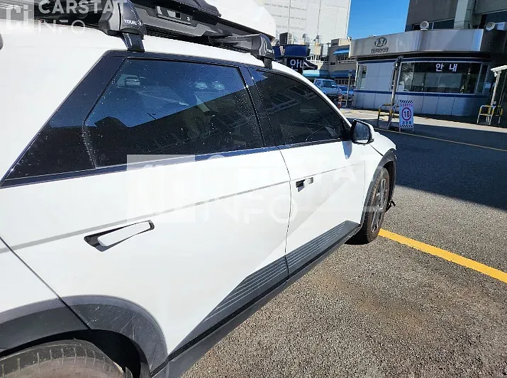 Photo 2 of 27: 2021 Hyundai Ionic 5 — Korean insurance auction