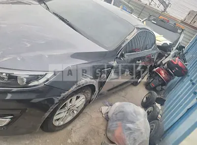 Photo 1 of 13: 2015 Kia K5, VIN KNAGL419BFA619968 — Korean insurance auction