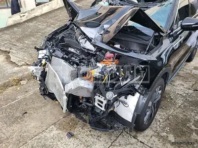 Photo 1 of 13: 2022 Kia Sorento, VIN KNARH81GBNA111609 — Korean insurance auction