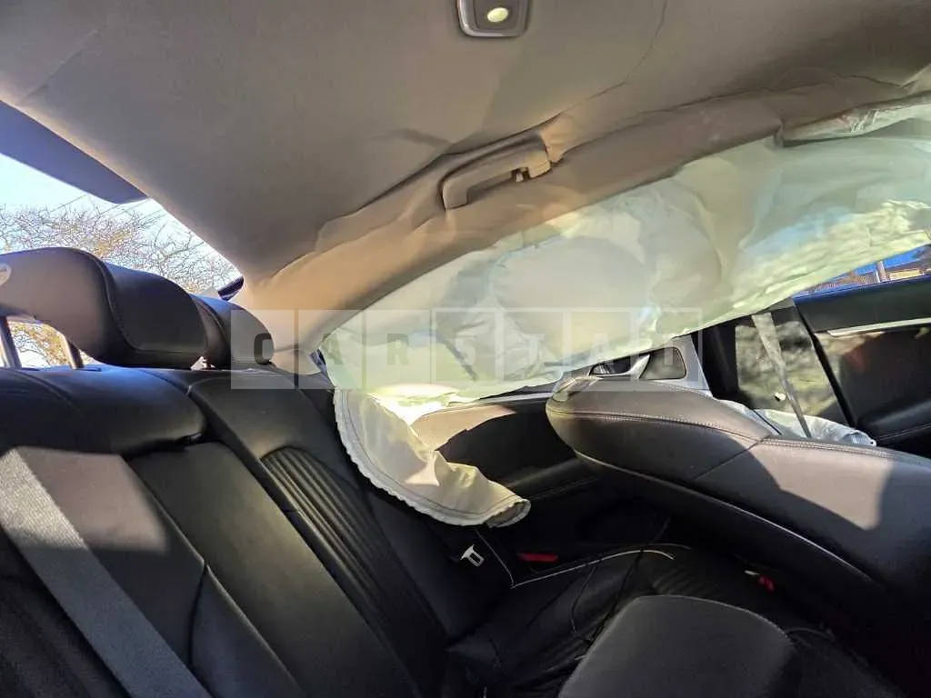Photo 2 of 10: 2020 Genesis G70 — Korean insurance auction