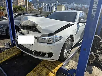 Photo 1 of 10: 2015 BMW 520d — Korean insurance auction
