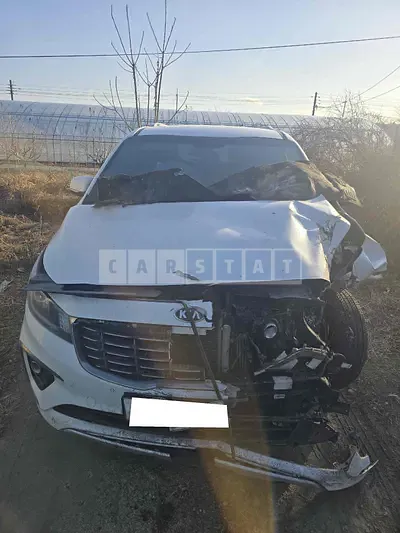 Photo 1 of 24: 2019 Kia Carnival, VIN KNAMC81ABLS618701 — Korean insurance auction