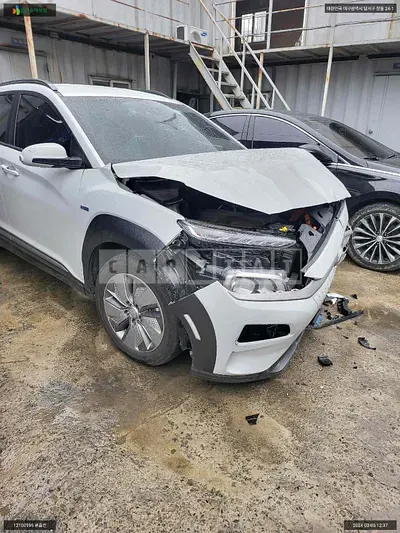 Photo 1 of 7: 2021 Hyundai Kona Electric, VIN KMHK281GFLU112671 — Korean insurance auction