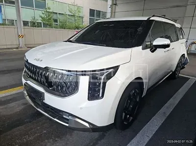Photo 1 of 17: 2025 Kia Carnival — Korean insurance auction
