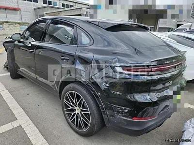 Photo 1 of 13: 2024 Porsche Cayenne E-Hybrid Coupe (5-Seater) — Korean insurance auction