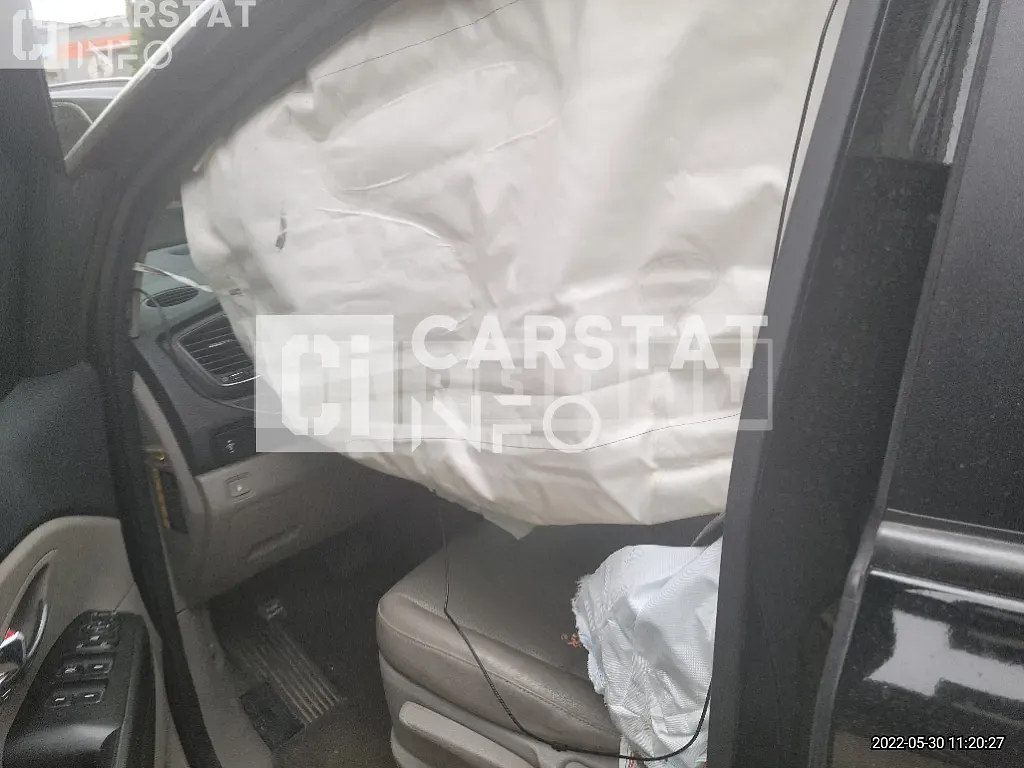 Photo 2 of 14: 2018 Kia Carnival, VIN KNAMB81ABKS486293 — Korean insurance auction