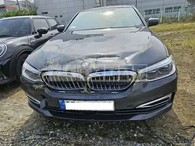 Photo 1 of 43: 2020 BMW 520d Luxury — Korean insurance auction