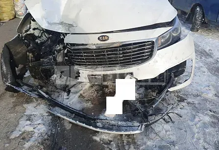 Photo 2 of 10: 2018 Kia Carnival, VIN KNAME81ABJS437913 — Korean insurance auction