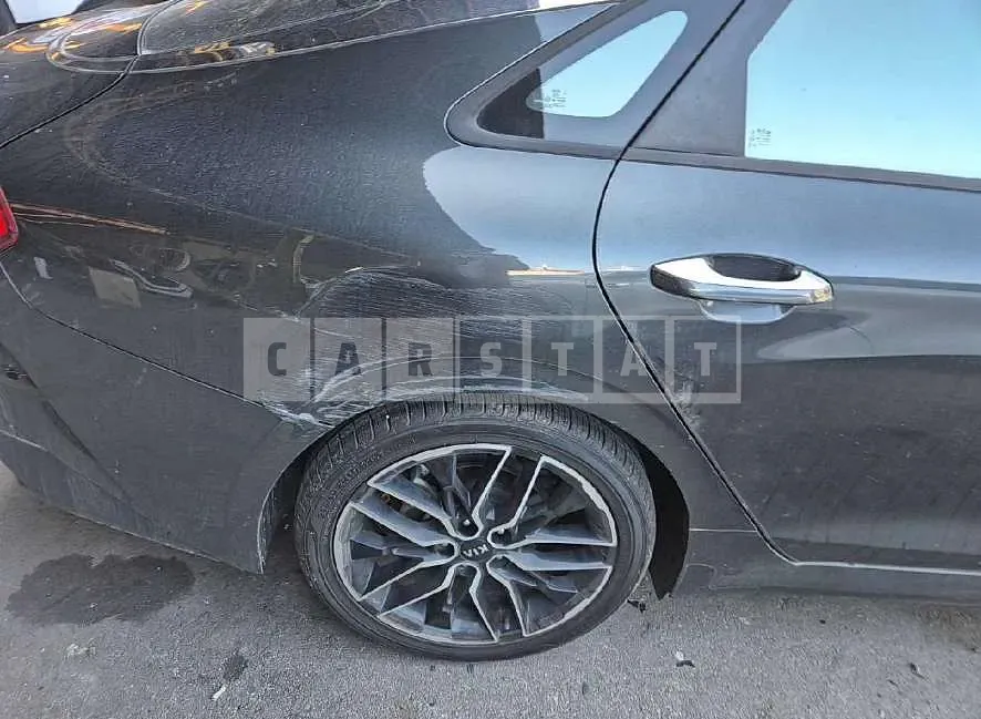 Photo 2 of 27: 2020 Kia K5 — Korean insurance auction