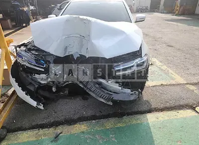 Photo 1 of 15: 2021 BMW 530e, VIN WBA51AG0XMCG40994 — Korean insurance auction