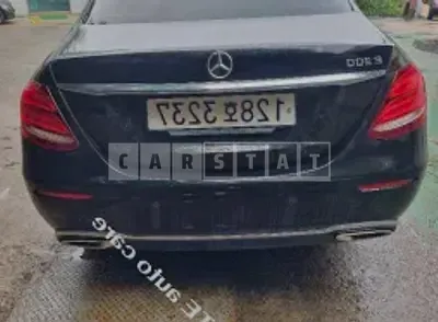 Photo 1 of 9: 2019 Mercedes-Benz E300, VIN WDDZF4JB1KA685013 — Korean insurance auction