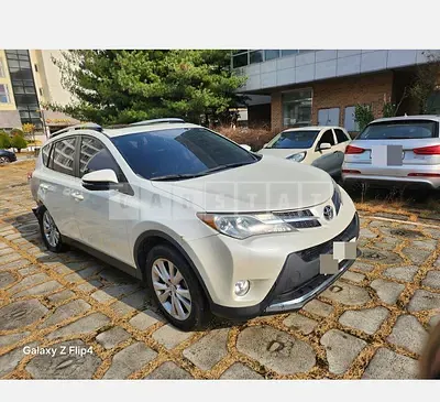 Photo 1 of 10: 2015 Toyota Love 4 — Korean insurance auction