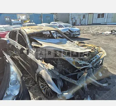 Photo 1 of 12: 2015 Genesis Dh — Korean insurance auction