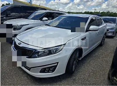 Photo 1 of 4: 2015 Kia K5 — Korean insurance auction