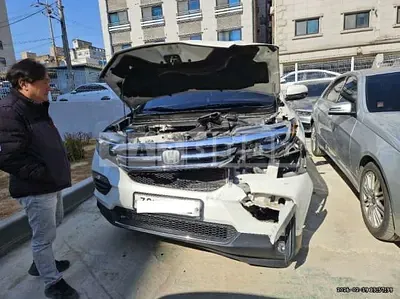 Photo 1 of 12: 2018 Honda Pilot, VIN 5FNYF6850JB200593 — Korean insurance auction