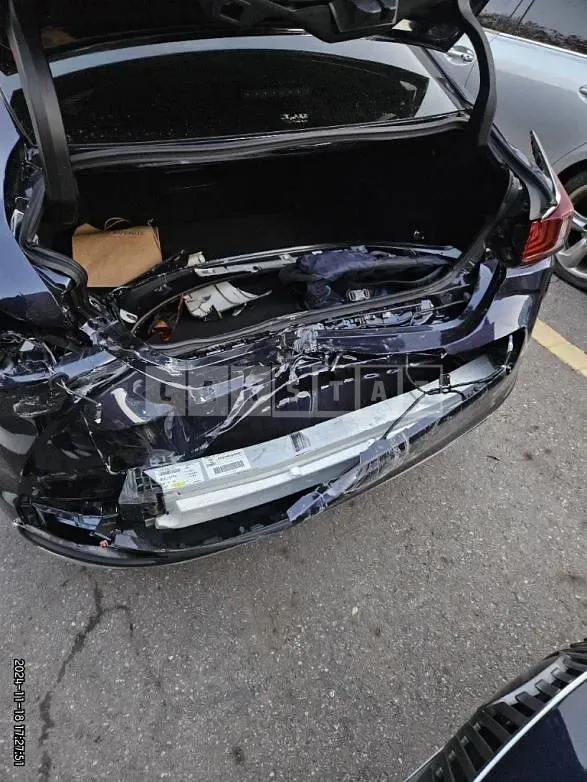 Photo 2 of 21: 2024 Lexus ES300h — Korean insurance auction