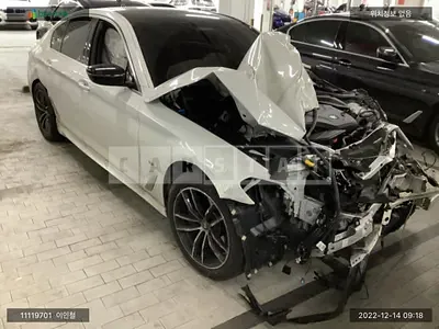 Photo 1 of 17: 2022 BMW 520i, VIN WBA11BH0XNCJ91799 — Korean insurance auction