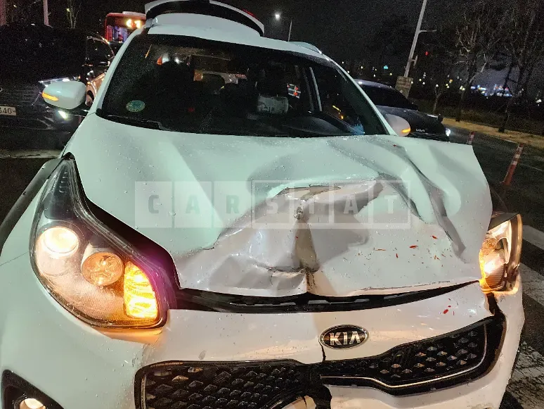 Photo 2 of 7: 2016 Kia Sportage, VIN KNAP6815GGK125088 — Korean insurance auction