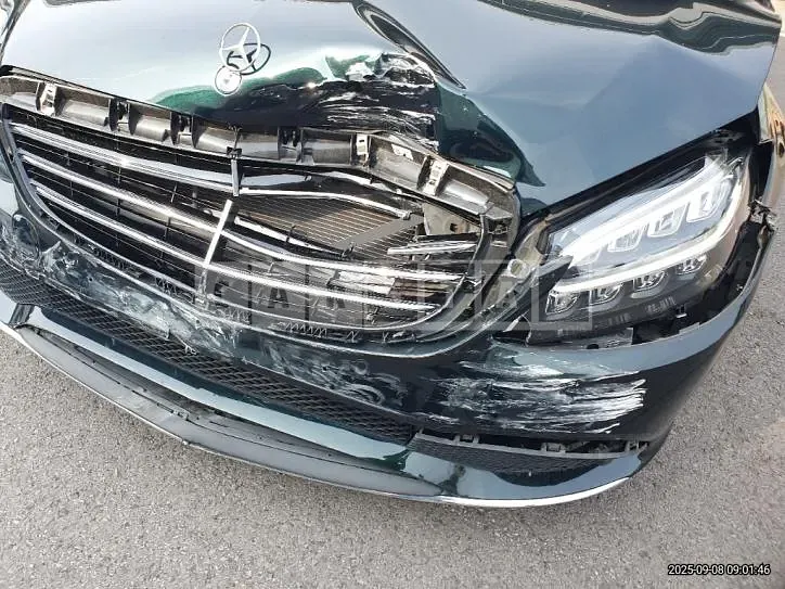 Photo 2 of 22: 2019 Mercedes-Benz C220 d 4Matic — Korean insurance auction