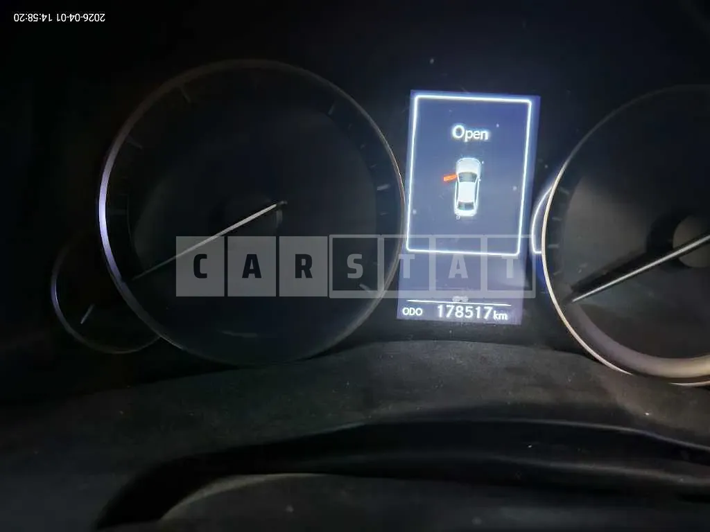 Photo 2 of 30: 2015 Lexus ES300h — Korean insurance auction