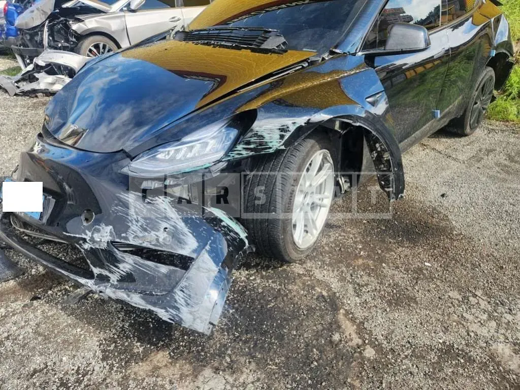 Photo 2 of 17: 2022 Tesla Model Y LongRange — Korean insurance auction