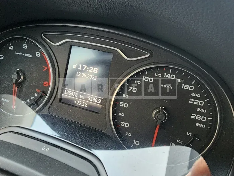 Photo 2 of 15: 2018 Audi A3 40 TFSI, VIN WAUZZZ8V0J1078675 — Korean insurance auction