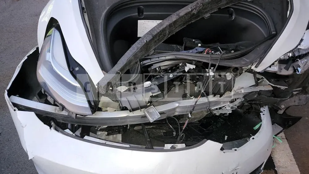 Photo 2 of 6: 2020 Tesla Model 3 Long Range, VIN 5YJ3E1EB7LF733537 — Korean insurance auction