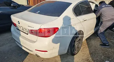 Photo 1 of 6: 2018 BMW 520d, VIN WBAJC3100JWE63489 — Korean insurance auction