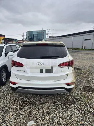Photo 1 of 19: 2016 Hyundai Santa Fe DM — Korean insurance auction