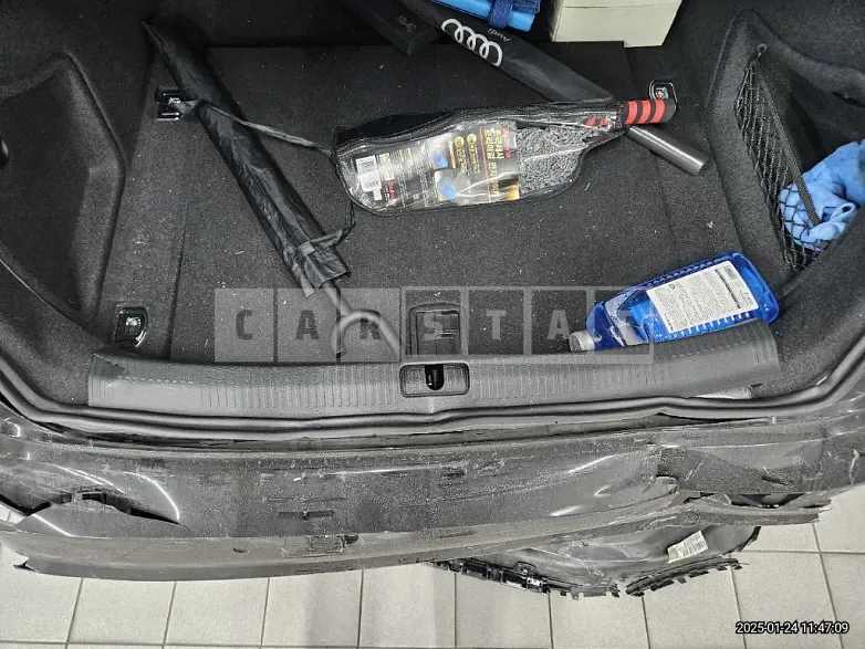 Photo 2 of 18: 2018 Audi A4 30 TDI — Korean insurance auction