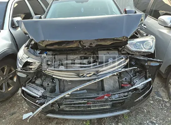 Photo 2 of 8: 2018 Hyundai Santa Fe — Korean insurance auction