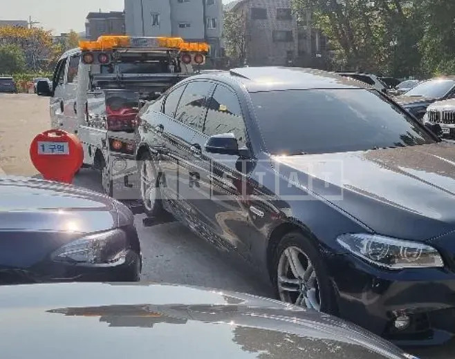 Photo 3 of 3: 2016 BMW 520d, VIN WBA5E5104GG204611 — Korean insurance auction