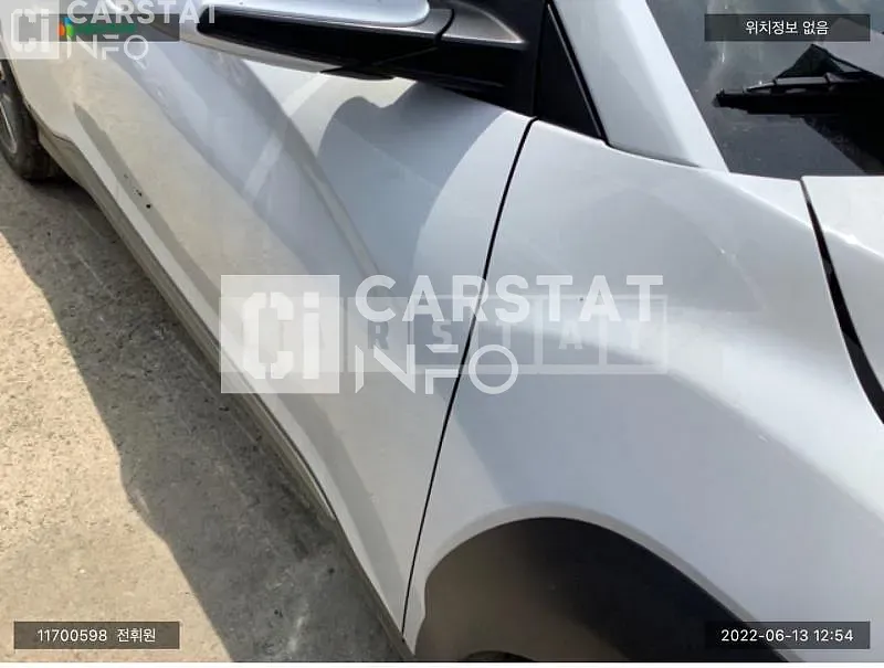 Photo 2 of 16: 2019 Hyundai Kona, VIN KMHK7815GKU430043 — Korean insurance auction