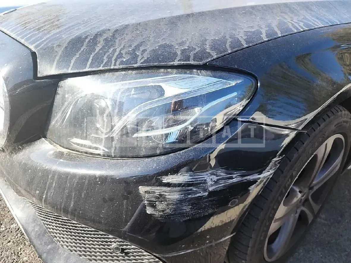 Photo 2 of 9: 2019 Mercedes-Benz (parts) E220 d Headlamp — Korean insurance auction