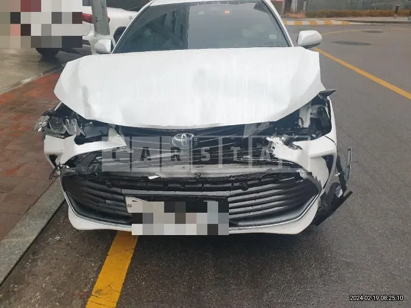 Photo 2 of 9: 2019 Toyota Avalan Hybrid, VIN 4T1B21FB0KU011380 — Korean insurance auction