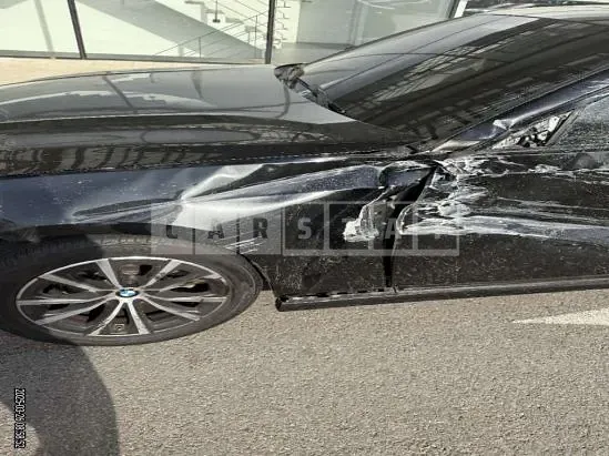 Photo 2 of 24: 2023 BMW 320i — Korean insurance auction