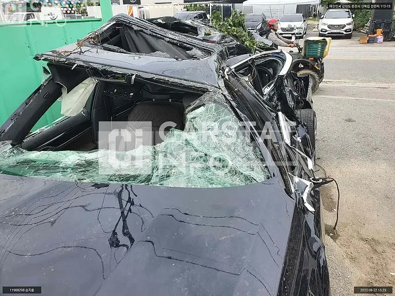 Photo 2 of 14: 2017 BMW 740Li xDrive, VIN WBA7E410XHGV24326 — Korean insurance auction