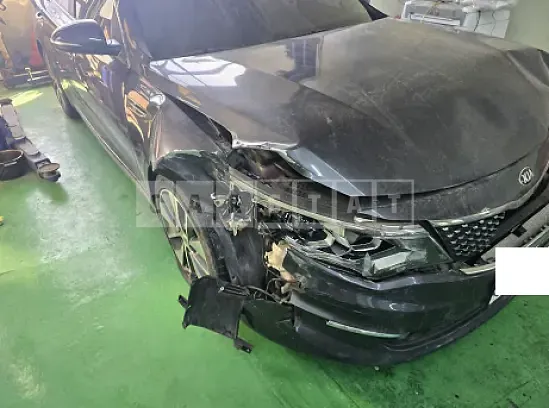 Photo 2 of 30: 2018 Kia K5 — Korean insurance auction