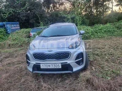 Photo 1 of 12: 2022 Kia Sportage — Korean insurance auction