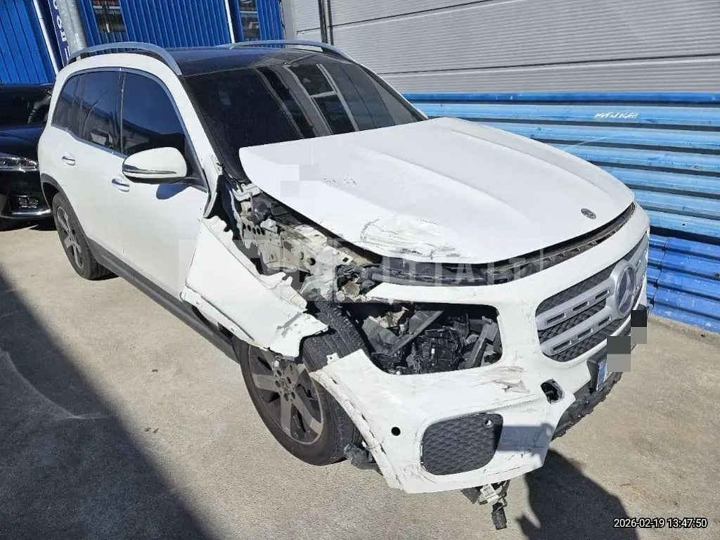 Photo 2 of 20: 2020 Mercedes-Benz GLB220 — Korean insurance auction
