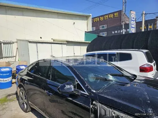 Photo 2 of 40: 2021 Genesis Hyundai G80, VIN KMTGB41CBMU014424 — Korean insurance auction