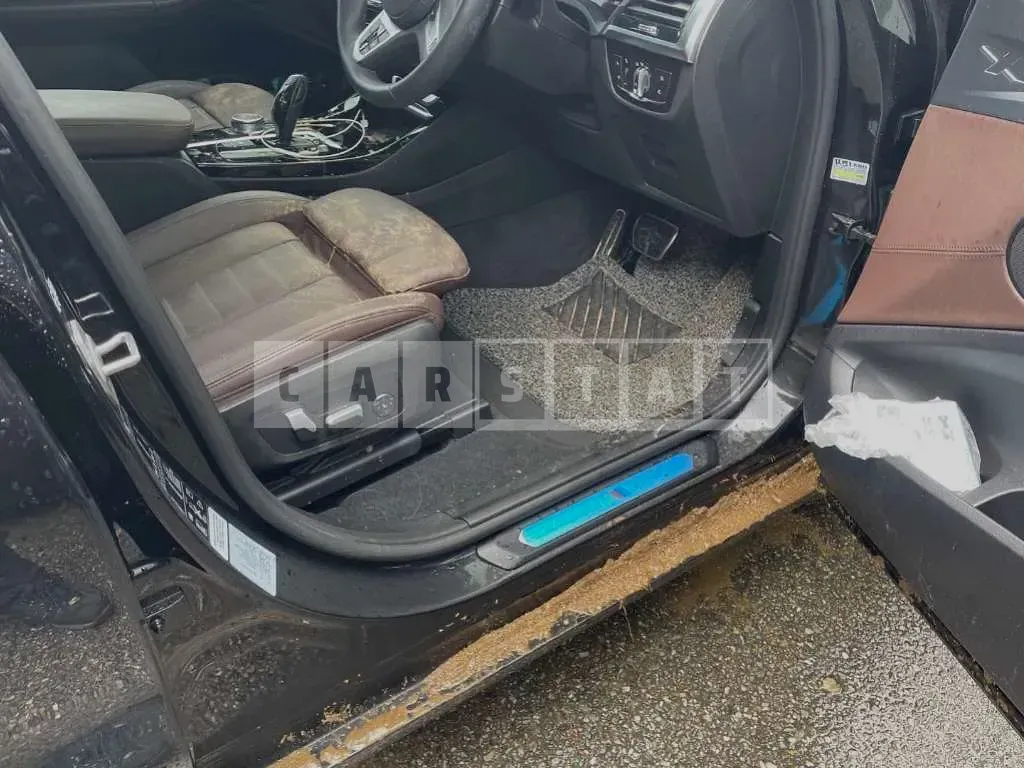 Photo 2 of 9: 2021 BMW X3 xDrive 20d, VIN WBAUZ3103M9E67616 — Korean insurance auction
