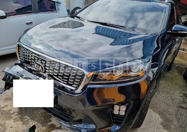 Photo 2 of 41: 2019 Kia Sorento, VIN KNAPH81BBKA522715 — Korean insurance auction