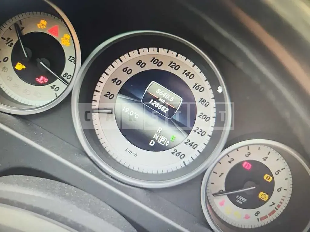 Photo 2 of 6: 2015 Mercedes-Benz E 350 4Matic — Korean insurance auction