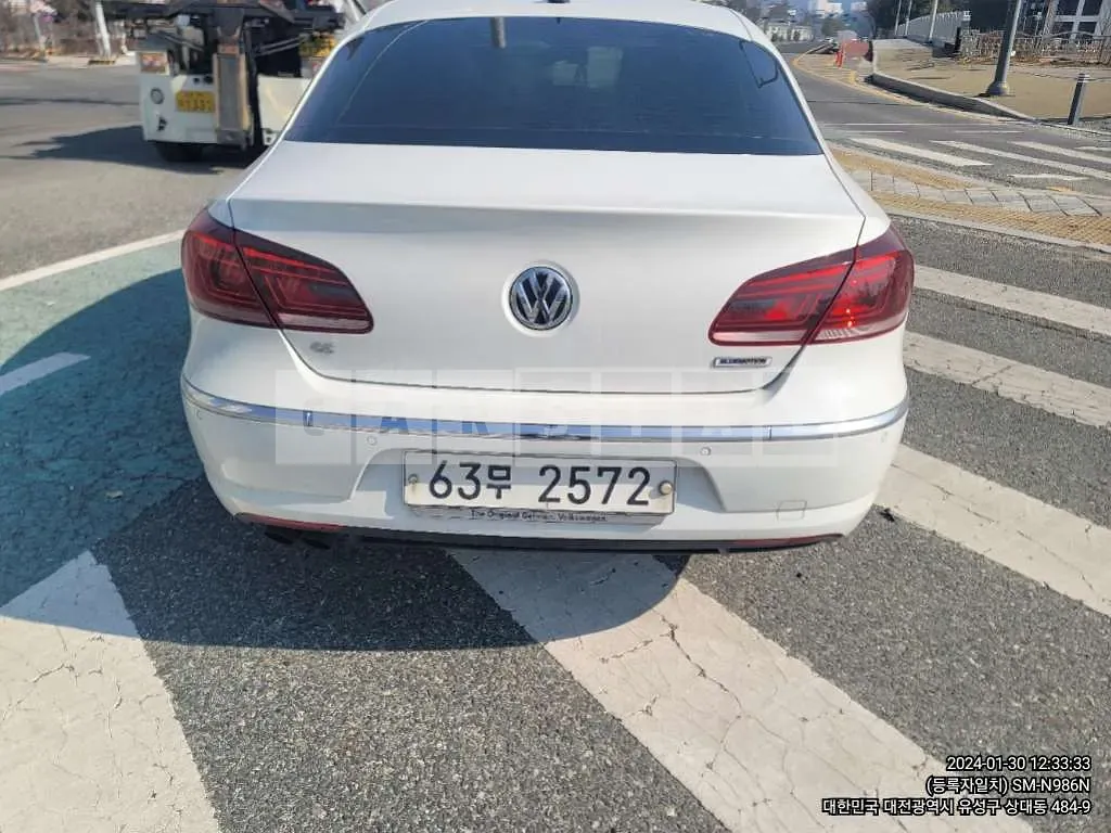 Photo 2 of 6: 2015 Volkswagen CC 2.0 TDI Blue Motion, VIN WVWZZZ3CZFE819380 — Korean insurance auction