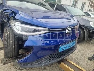 Photo 1 of 22: 2022 Volkswagen ID.4 Pro, VIN WVGZZZE2ZNP044540 — Korean insurance auction