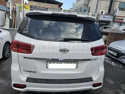 Photo 1 of 25: 2019 Kia Carnival — Korean insurance auction